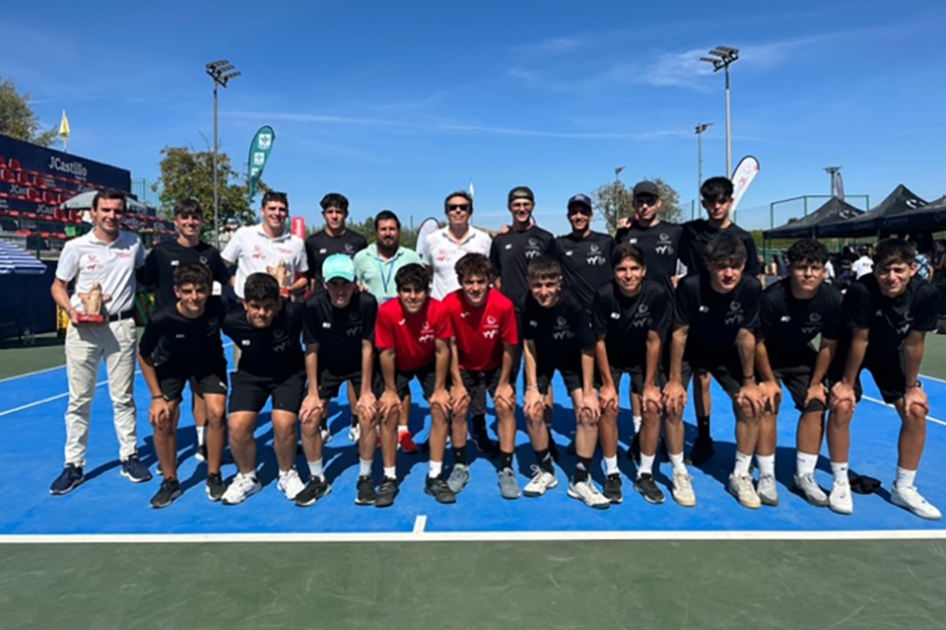 Equipo arbitral en el ITF femenino de Baza
