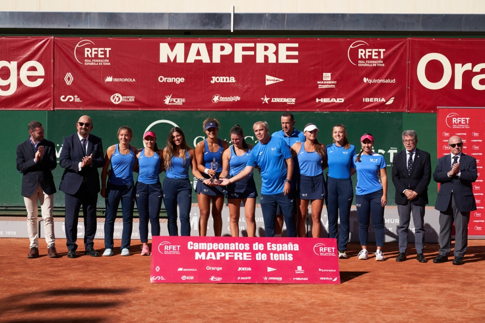 Histrico triunfo del Real Murcia CT 1919 en el Campeonato de Espaa MAPFRE Femenino - Copa Orange