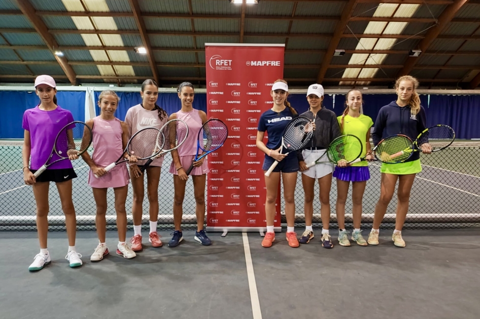 Arranca la concentracin de la RFET con jugadoras Sub13 en el CAR de Sant Cugat