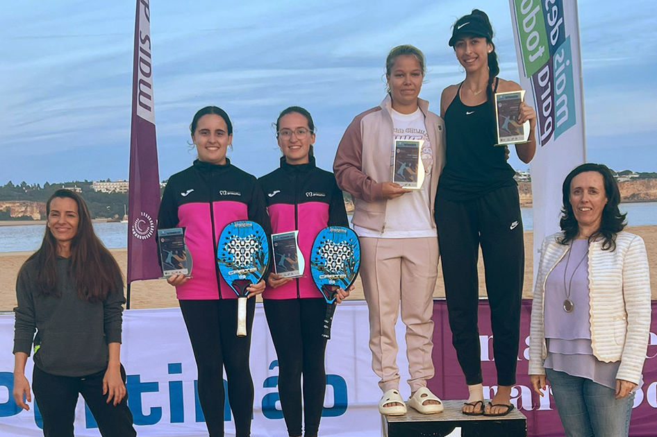 María Martínez Serón se lleva la final española del BT10 de Portimão María Martínez Serón se lleva la final española del BT10 de Portimão