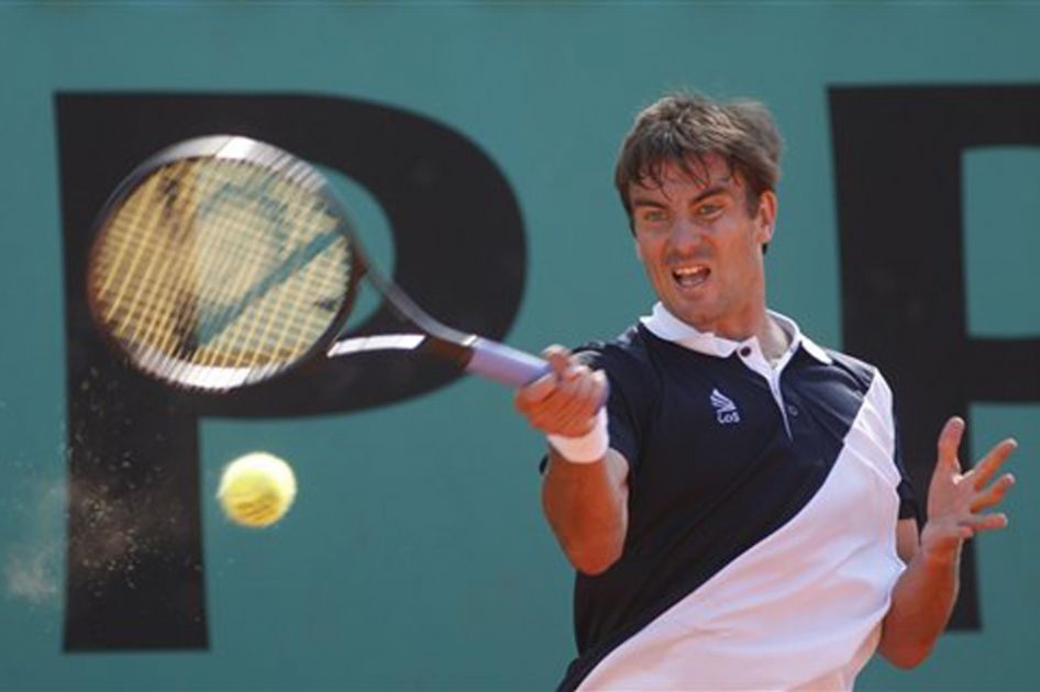 Nicols Almagro avanza en Pars y caen Tommy Robredo y scar Hernndez