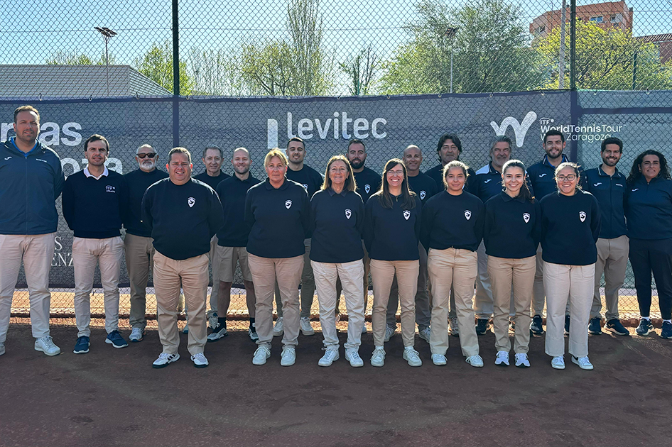 Equipo arbitral en el ITF W100 de Zaragoza