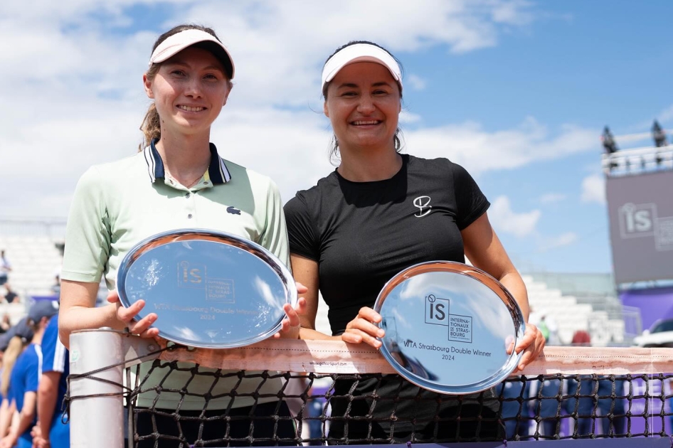 Cristina Bucsa extiende su racha en dobles ganando en Estrasburgo
