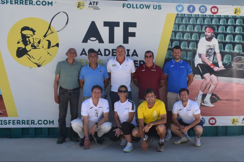 Equipo arbitral en el torneo internacional de La Nuca