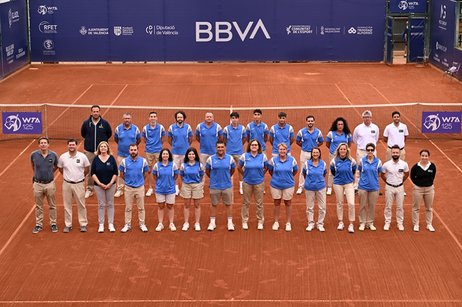 Equipo arbitral en el WTA 125 de Valencia