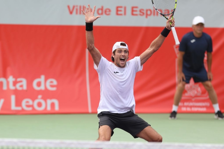 Àlex Martínez alcanza su primera final Challenger en Segovia desde la previa Àlex Martínez alcanza su primera final Challenger en Segovia desde la previa