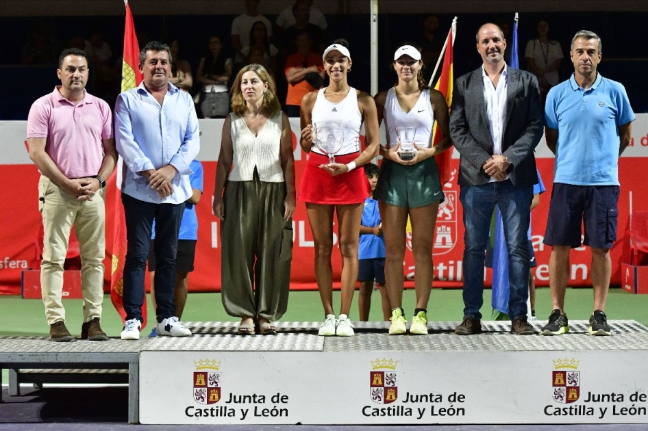 El internacional femenino de El Espinar acaba en manos de la francesa Yasmine Mansouri El internacional femenino de El Espinar acaba en manos de la francesa Yasmine Mansouri
