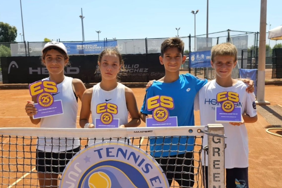 El Tennis Europe Sub'12 de El Prat termina en manos de Daniel Stoyanov y Kira Mikaelian El Tennis Europe Sub'12 de El Prat termina en manos de Daniel Stoyanov y Kira Mikaelian