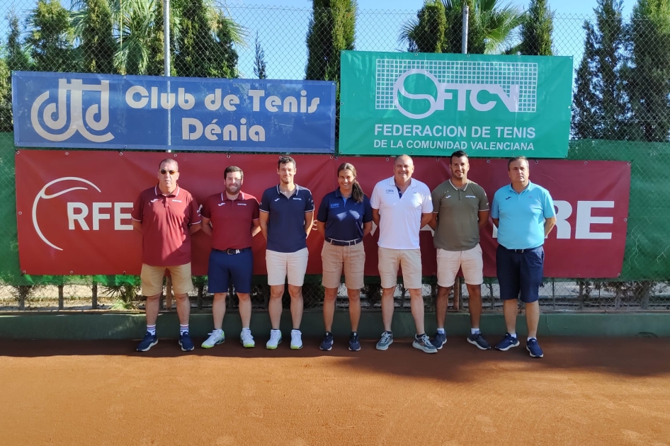 Equipo arbitral en el ITF masculino de Dénia Equipo arbitral en el ITF masculino de Dénia