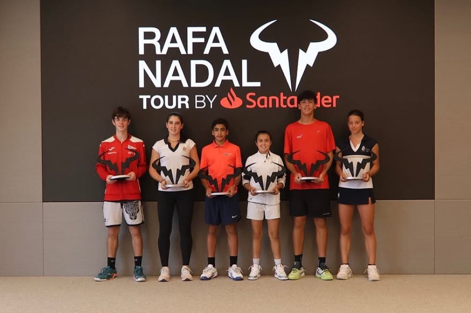 El Rafa Nadal Tour by Santander cierra su calendario anual coronando a los ganadores del Máster en Mallorca El Rafa Nadal Tour by Santander cierra su calendario anual coronando a los ganadores del Máster en Mallorca