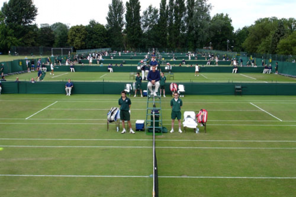 Guillermo Alcaide y Nuria Llagostera superan la fase previa en Wimbledon Guillermo Alcaide y Nuria Llagostera superan la fase previa en Wimbledon