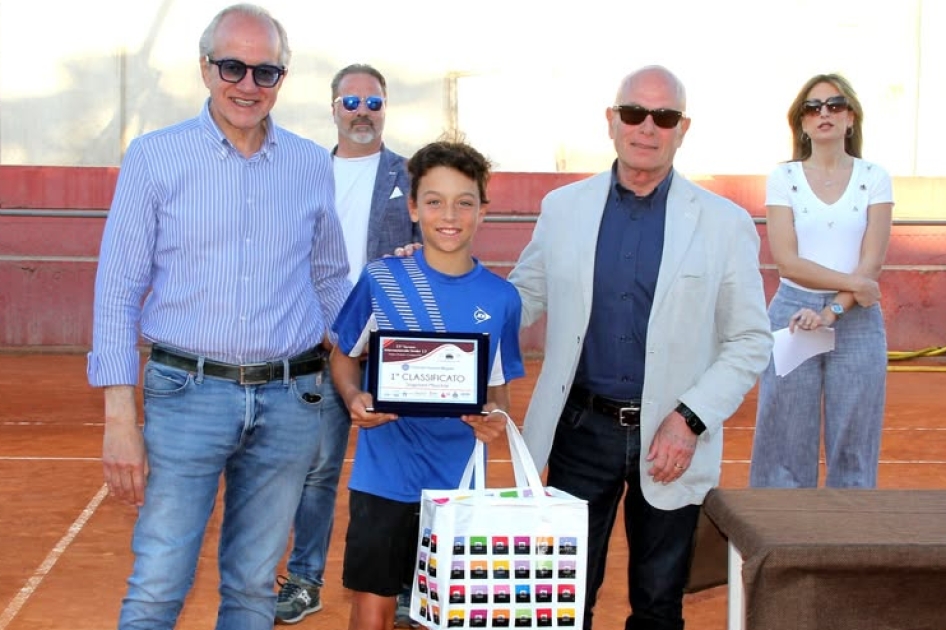 El gerundense Maxime Belloy hace doblete en el torneo alevín de Maglie El gerundense Maxime Belloy hace doblete en el torneo alevín de Maglie