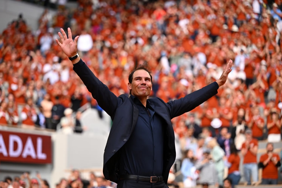 Rafael Nadal recibe un histrico homenaje en Roland Garros