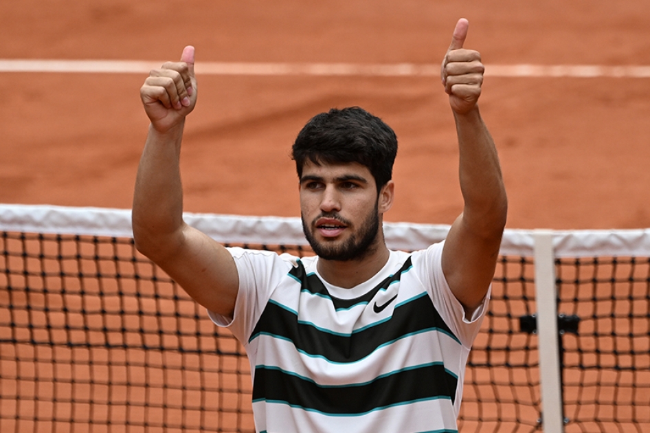 Carlos Alcaraz ya está en cuartos de final de Roland Garros Carlos Alcaraz ya está en cuartos de final de Roland Garros