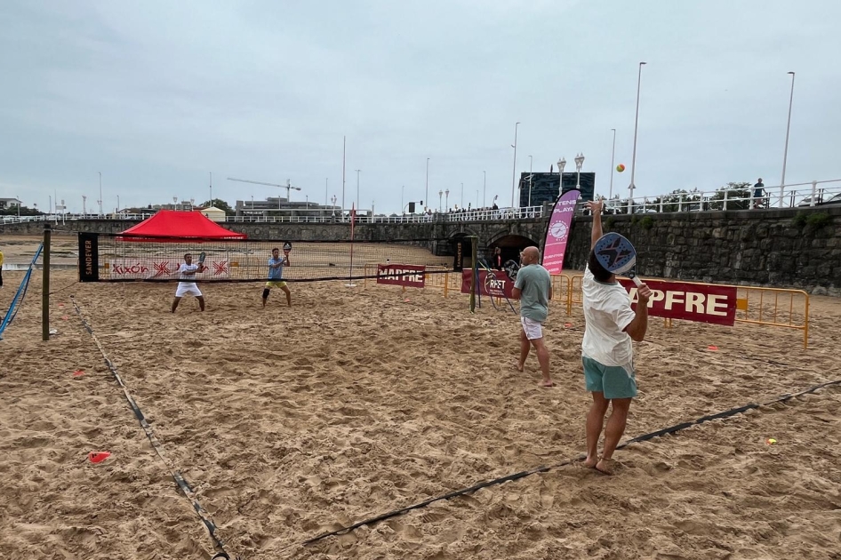 Gijón acoge una nueva etapa de la Liga MAPFRE de Tenis Playa Gijón acoge una nueva etapa de la Liga MAPFRE de Tenis Playa