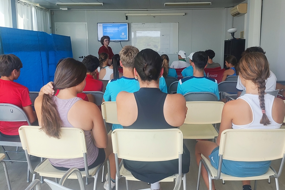 Charla sobre la lucha contra el dopaje en el Campeonato de Espaa de Tenis Cadete por Equipos en Terrassa