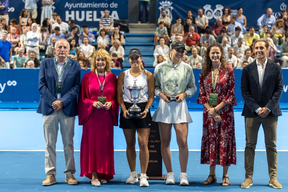 El RCR Tenis Huelva celebra el Centenario de su Copa del Rey de Tenis con triunfos de Bouzas y Medvedev El RCR Tenis Huelva celebra el Centenario de su Copa del Rey de Tenis con triunfos de Bouzas y Medvedev