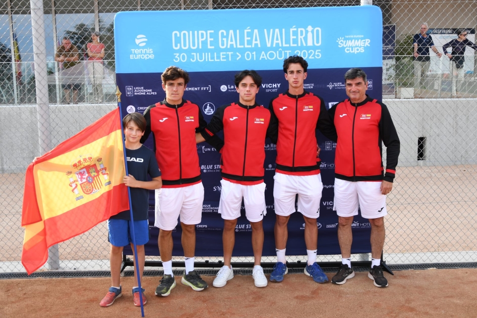 La Selecciones Españolas de Tenis Sub'18 y Sub'16 entran en competición en las Copas de Verano La Selecciones Españolas de Tenis Sub'18 y Sub'16 entran en competición en las Copas de Verano