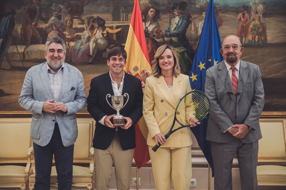 Reconocimiento institucional a Martín de la Puente por su triunfo de dobles en Wimbledon Reconocimiento institucional a Martín de la Puente por su triunfo de dobles en Wimbledon
