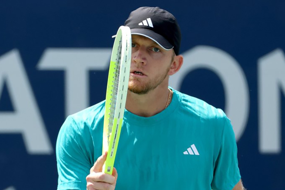 Alejandro Davidovich se retira en los octavos de final del Masters 1000 de Canad