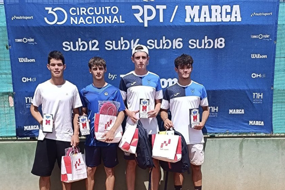 xito en el Club de Tenis Ganda del 30 Circuito RPT - Marca by Wilson