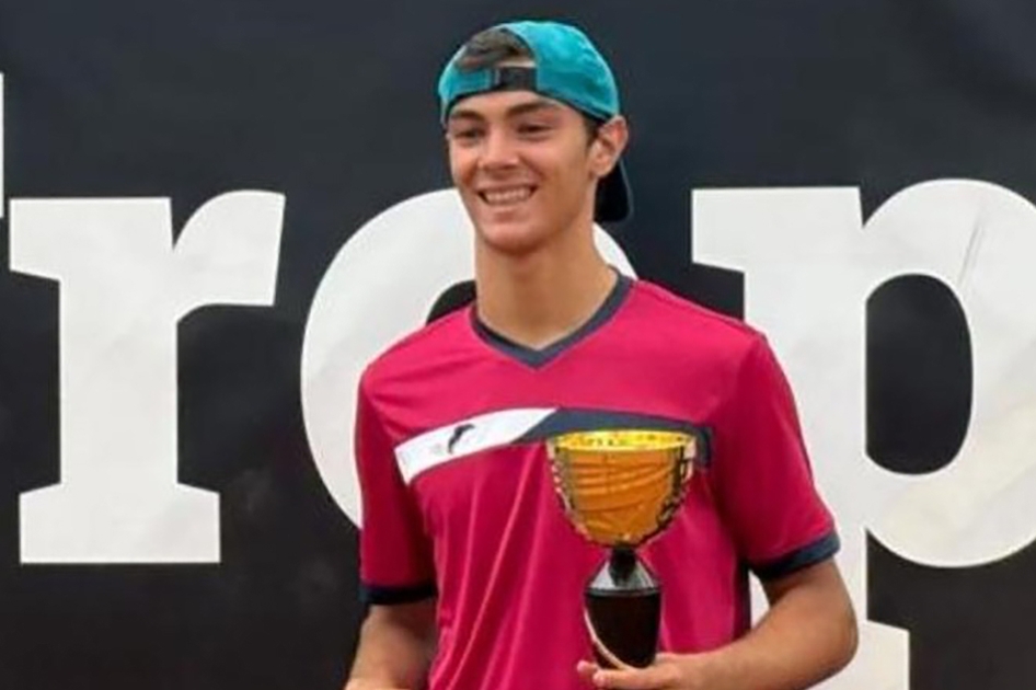 Primer éxito internacional para Adrián Climent en Rumanía Primer éxito internacional para Adrián Climent en Rumanía