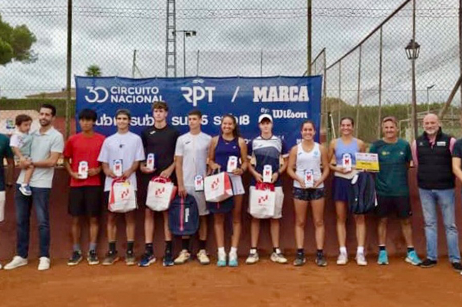 xito en el Club de Tenis Carlet del 30 Circuito RPT - Marca by Wilson