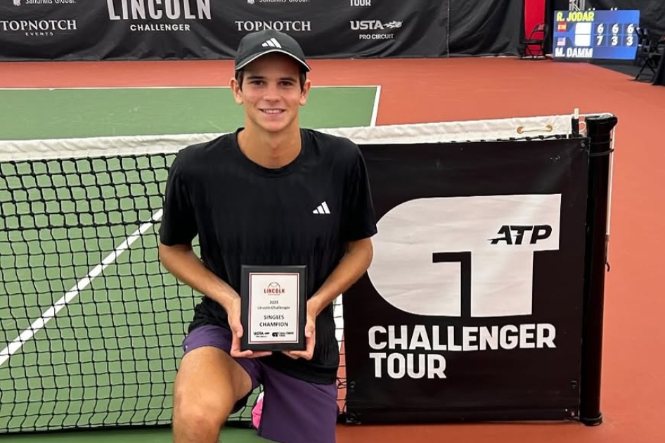 Rafael Jódar gana su segundo ATP Challenger en Estados Unidos y ya está a las puertas del Top-200 Rafael Jódar gana su segundo ATP Challenger en Estados Unidos y ya está a las puertas del Top-200