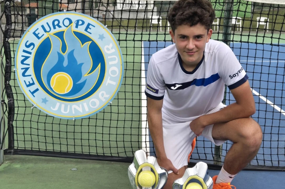 Triunfo de Julen Gonzlez y final de Paula Corts en el internacional cadete de Sanxenxo