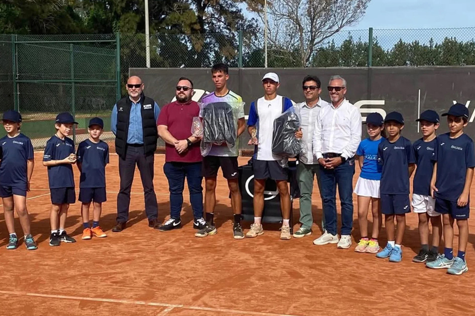 Hugo Toms supera a Jaume Casas en la final del jnior de Silla donde Sol Junquera es finalista