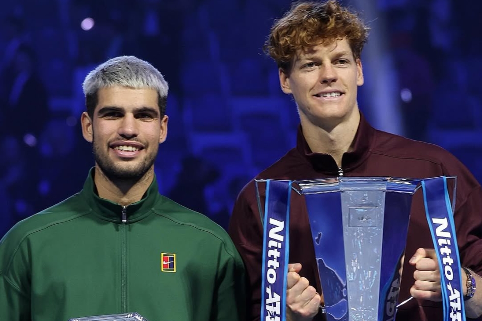 Carlos Alcaraz cede su primera final de las ATP Finals ante Jannik Sinner