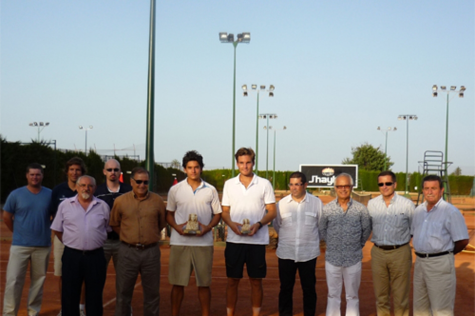 Marcelo Palacios protagoniza la gran sorpresa al ganar su primer ttulo en el Futures de Elche   