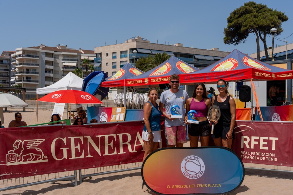 Torredembarra acoge una nueva etapa del Circuito Nacional de Tenis Playa