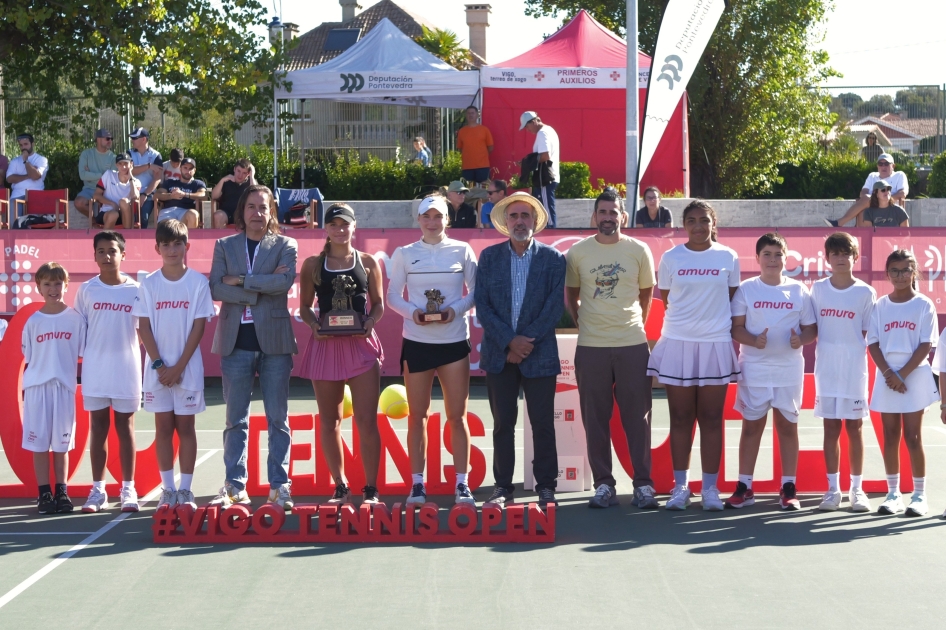 El torneo j�nior de Vigo acaba en manos del italiano Simone Massellani y la letona Keisija Berzina