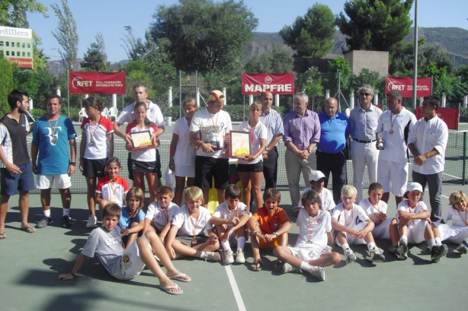 Triunfos del CT de La Salut y CST Cunit en el Campeonato de Espaa Alevn