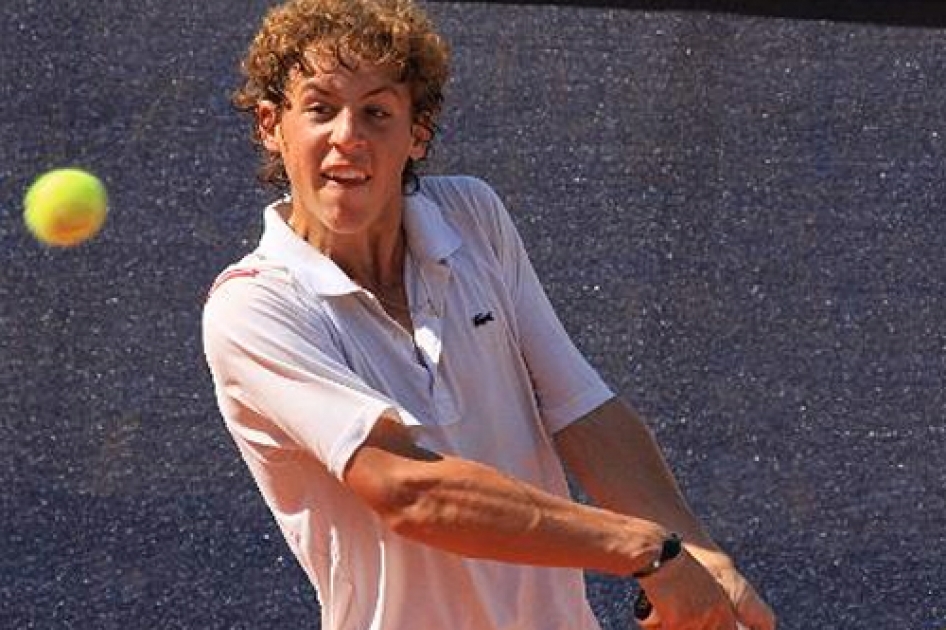 Roberto Carballés da la campanada en Oviedo ganando su primer Futures ante Pablo Carreño Roberto Carballés da la campanada en Oviedo ganando su primer Futures ante Pablo Carreño