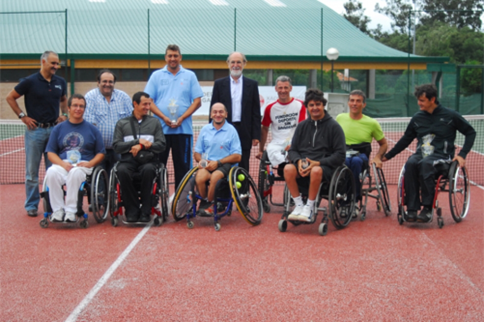 lvaro Illobre se reencuentra con la victoria en el Open de Ferrol de Tenis en Silla