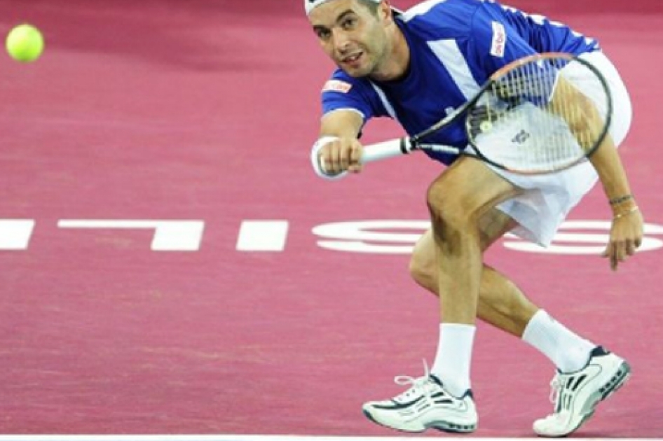 Montañés se queda fuera de la final en Montpellier tras perder con Ljubicic Montañés se queda fuera de la final en Montpellier tras perder con Ljubicic