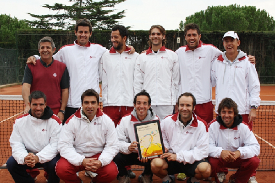 El Cercle Sabadellès 1856 supera al CT Andrés Gimeno en la final B masculina El Cercle Sabadellès 1856 supera al CT Andrés Gimeno en la final B masculina
