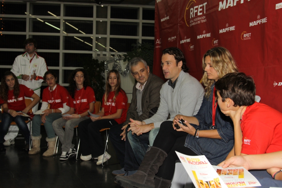 Carlos Moyà: “Mi mejor recuerdo es de la Copa Davis de Sevilla” Carlos Moyà: “Mi mejor recuerdo es de la Copa Davis de Sevilla”