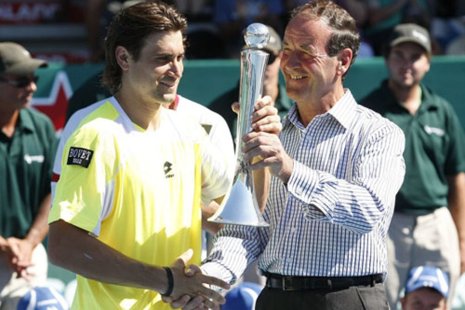 Ferrer supera a Nalbandián y conquista el primer título español del año en Auckland Ferrer supera a Nalbandián y conquista el primer título español del año en Auckland