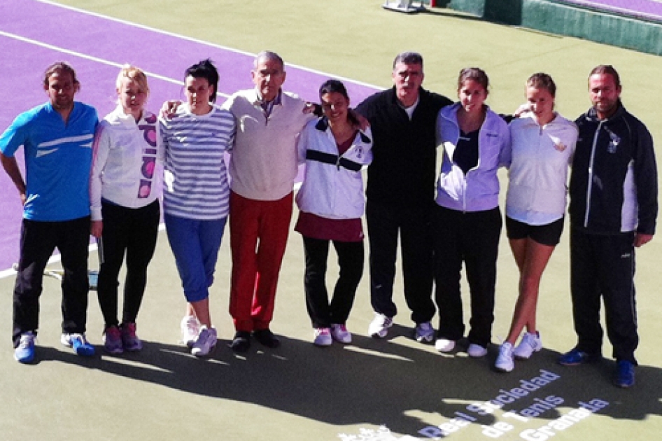 El equipo femenino de la RST de Granada logra un histrico ascenso a categora 