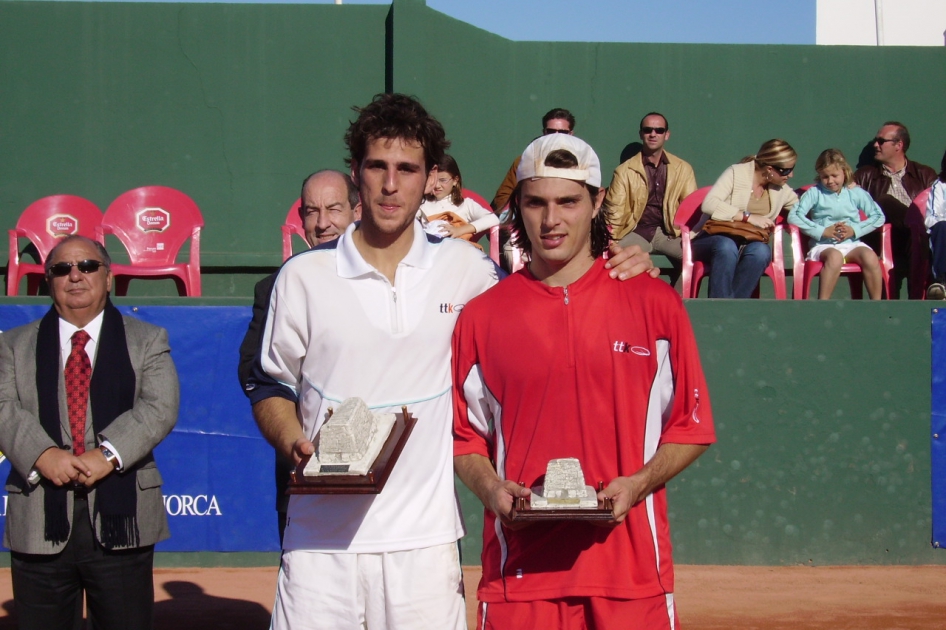 Adrian Menndez triunfa en el ITF Futures del C.T. Ciutadella y Baleares celebra su noche del tenis con la asistencia del presidente Pedro Muoz