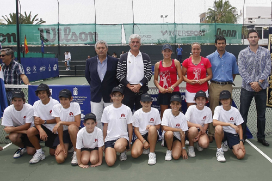 La francesa Victoria Larrière confirma los pronósticos en el internacional de Santa Cruz de Tenerife La francesa Victoria Larrière confirma los pronósticos en el internacional de Santa Cruz de Tenerife