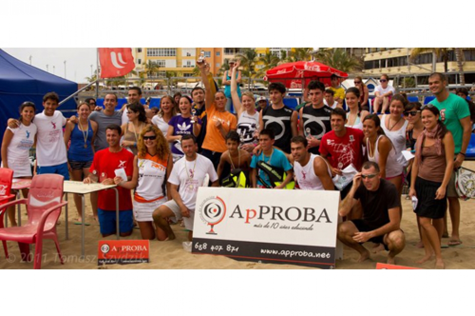 Las Palmas acoge el primero de los dos torneos internacionales de tenis playa en España