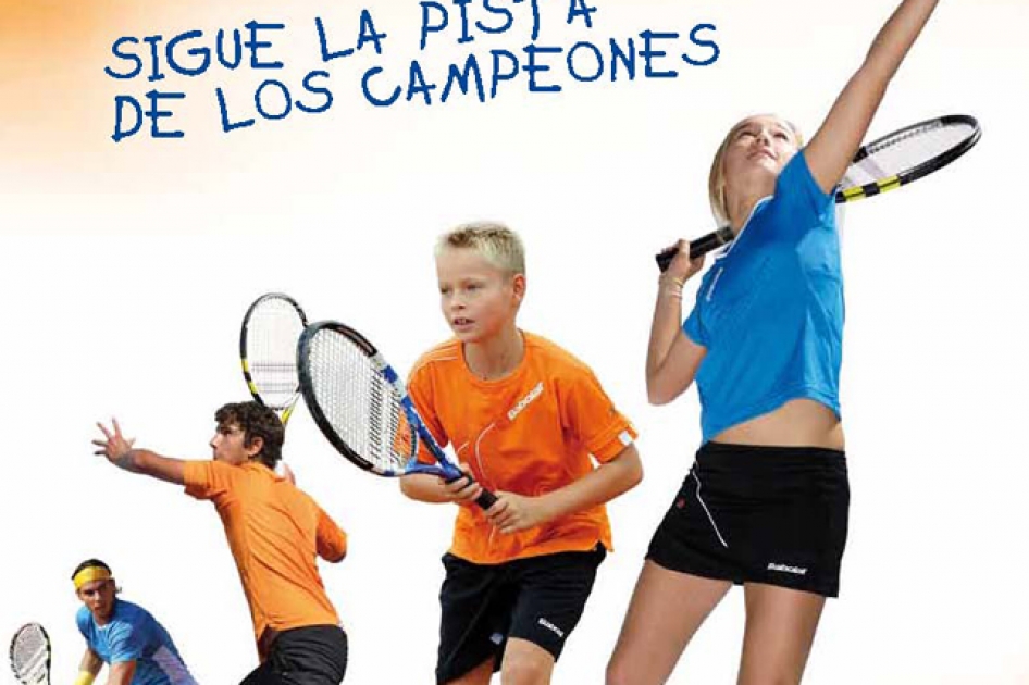 Éxito de asistentes en las Jornadas Técnicas Babolat durante la fase nacional del torneo infantil en Sevilla