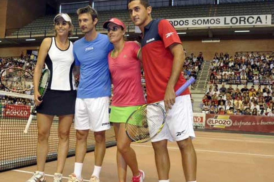 Gran xito de la exhibicin de tenis en ayuda de los damnificados de Lorca