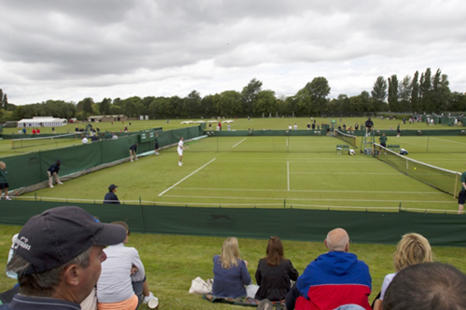 Navarro, Muñoz, Bautista y Olaso pasan ronda en la previa de Wimbledon Navarro, Muñoz, Bautista y Olaso pasan ronda en la previa de Wimbledon