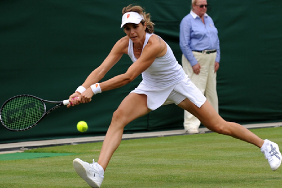 Mª José Martínez da la sorpresa ante Jankovic y avanza junto a Lourdes Domínguez Mª José Martínez da la sorpresa ante Jankovic y avanza junto a Lourdes Domínguez