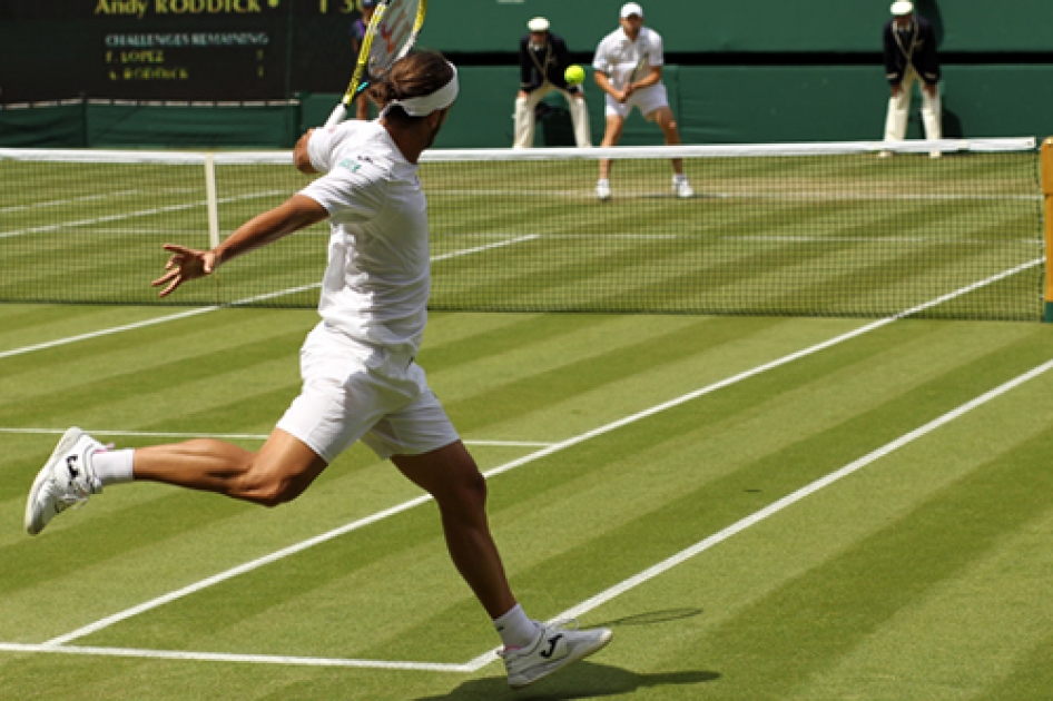 Feliciano tumba a Roddick y es el primer octavofinalista de Wimbledon